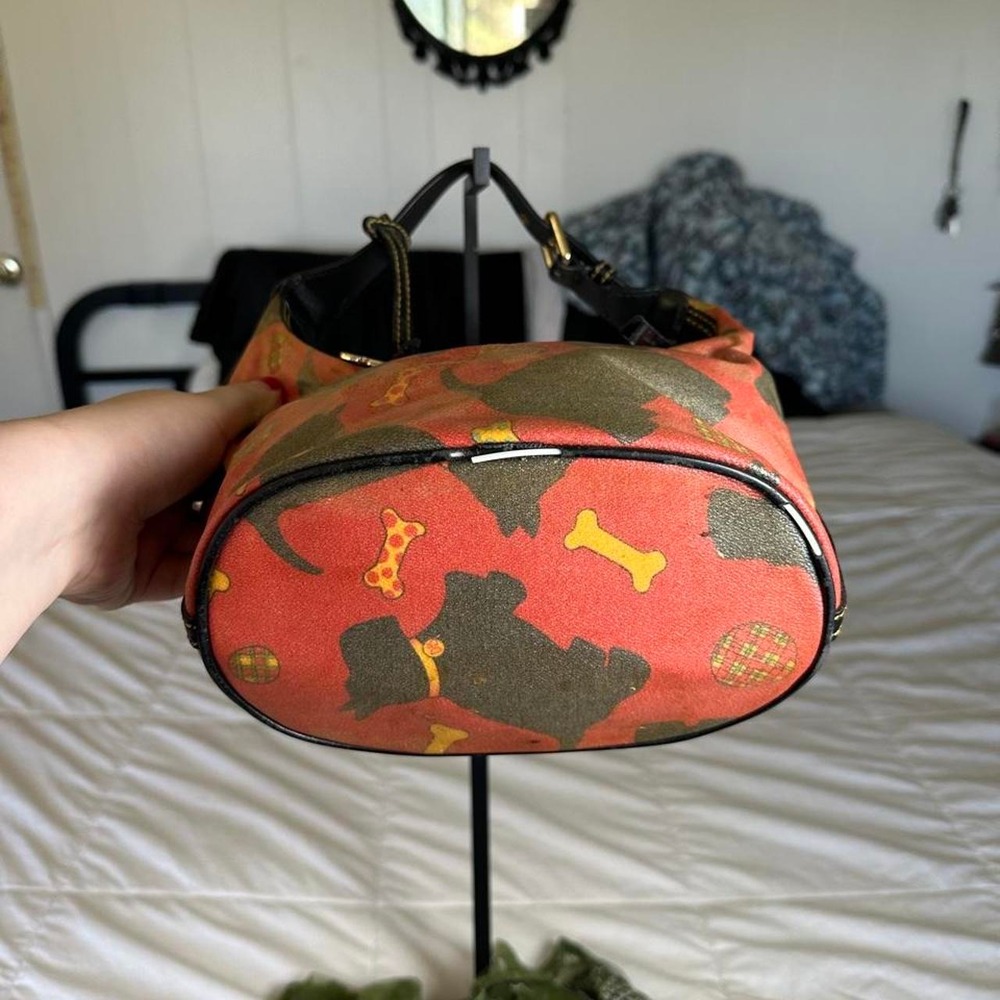 Dooney & Bourke red scotty dog graphic hobo shoulder bag black leather trim y2k - Picture 4 of 7